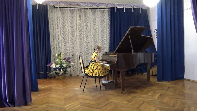Тенекова Арина - Э.Григ "Кобольд" смотреть онлайн