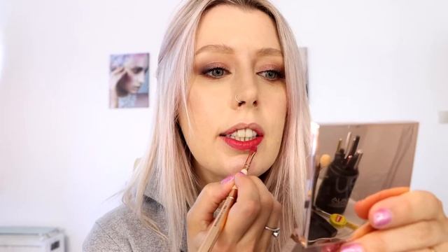 MAC MAKEUP - MOODY BLOOM LIPSTICK... BLACK CHERRY RANGE смотреть онлайн