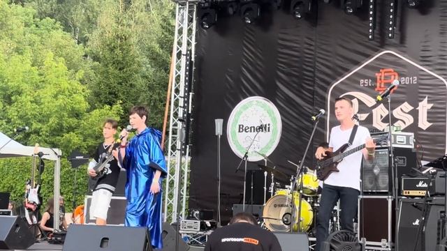 Влад Тюкин и группа В.Е.К.И cover «Цвет Настроения Синий» BB fest 2023 смотреть онлайн