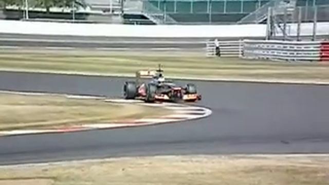 Silverstone Young Drivers Test 2013 - Gary Paffett (Slow Mo) смотреть онлайн