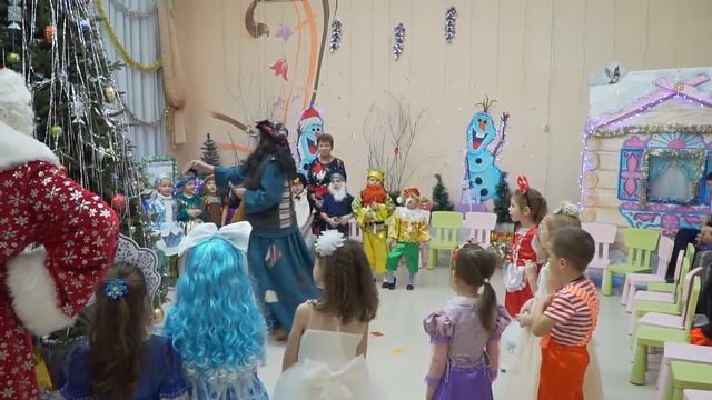 Новогодний утренник в Детском саду "Росинка" группа "Фиалки" 22 декабря 2017. г. Хабаровск смотреть онлайн