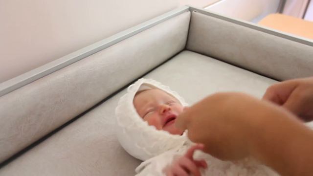 Выписка из роддома 2013)