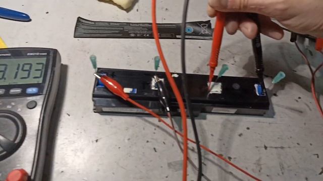 ноутбук не заряжается 0% смотреть онлайн