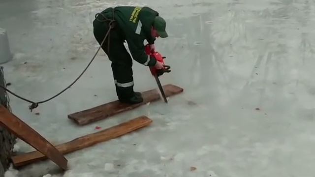 Кременчуг. Спасаем рыбу. 09 12 2016 смотреть онлайн