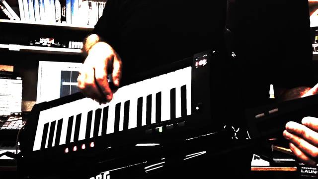 Korg RK-100S Keytar 37 Minitasten, move up ... :-)HE смотреть онлайн