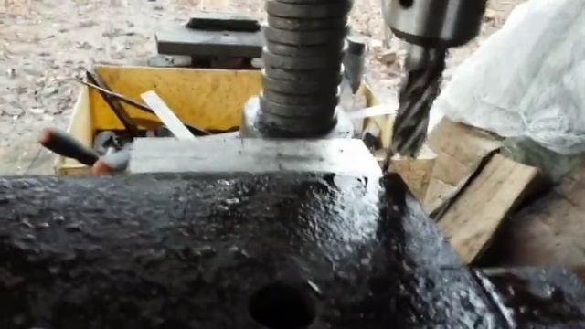 самодельный координатный столик и самодельные тиски для сверлильного станка смотреть онлайн