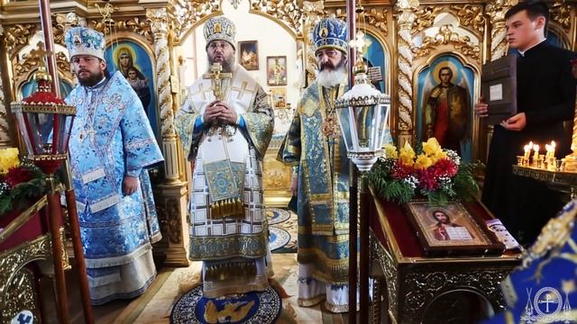 ХМЕЛЬНИЧЧИНА. Литургия в Воскресенском храме с. Виньковцы смотреть онлайн