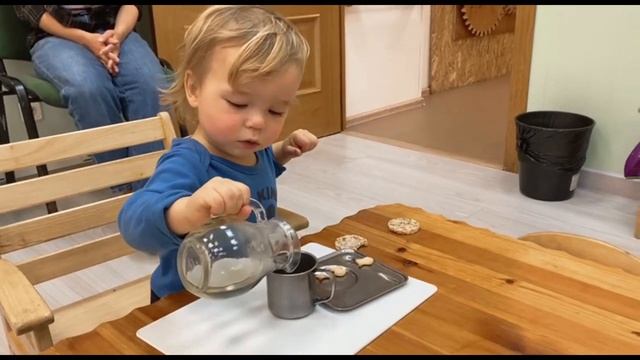 Как работает группа Монтессори «Вместе с родителем» от 8 мес до 3 лет. смотреть онлайн