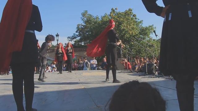 Праздник сбора урожая винограда в Сигнахи, Грузия. смотреть онлайн