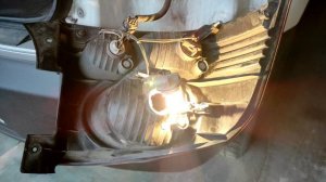 SsangYong Action. Как снять задний фонарь на Ссанг И́онг Актионе. Замена стопов на Ссанг И́онге.