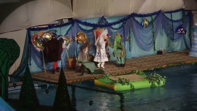 Новогоднее представление на воде "Проделки Водокрута-14" Культурно-спортивный комплекс "Кристалл" смотреть онлайн