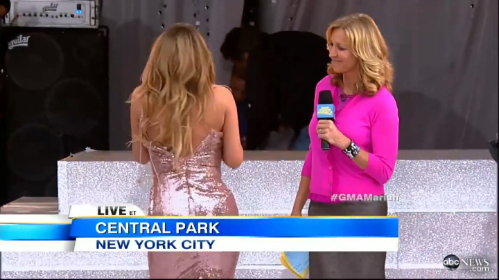 "Молния" расстегнулась у Мэрайи Кэри прямо во время концерта смотреть онлайн