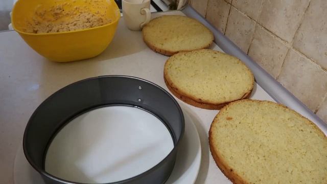 Очень вкусный Ореховый торт. Сладкий и простой в приготовлении торт смотреть онлайн