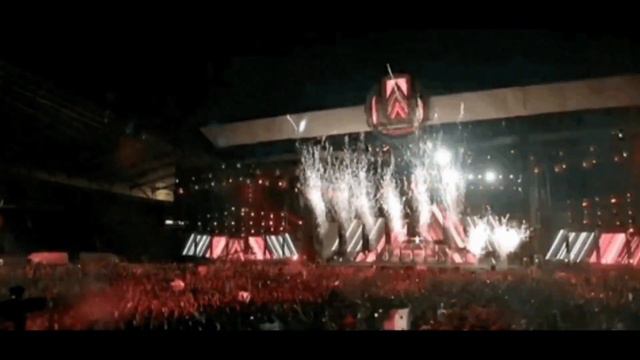 Карантин...Танцуют все!!! Детство + Eminem смотреть онлайн