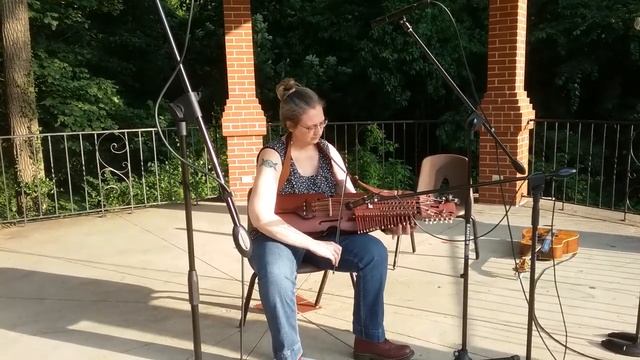 Nyckelharpa Performance 1 Park Of Roses