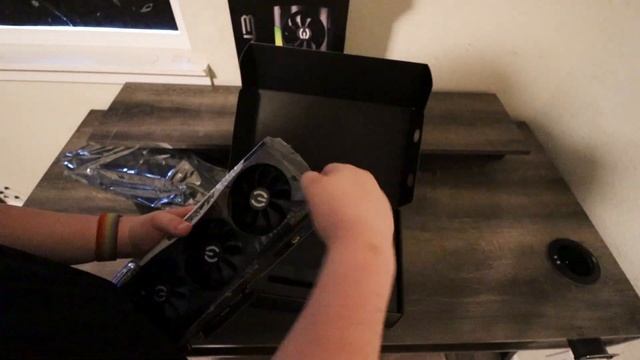 EVGA RTX 3070 Ti FTW3 ULTRA Unboxing and Install! смотреть онлайн