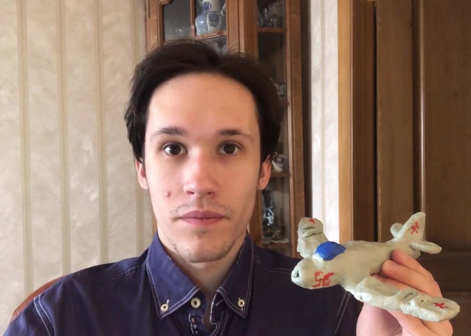 Быстро устаревший воздушный боец: леплю из глины модель истребителя МиГ-17 смотреть онлайн