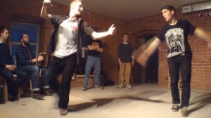 Русская пляска под гармонь в Московском баре