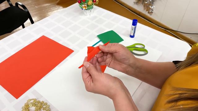 Мастер-класс "Цветок пуансеттия", техника гофрирования смотреть онлайн