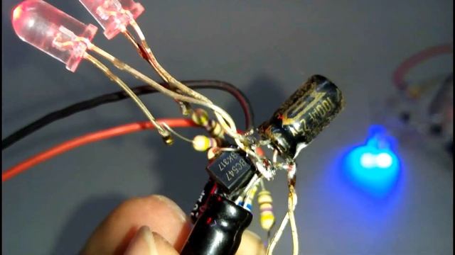 How to make 2 channel LED Chaser BC547 Transistor Uses very Simple смотреть онлайн