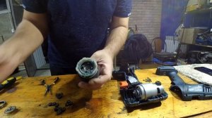 Профилактика шуруповерта Bosch GSR 180-li Professional /Полный разбор/