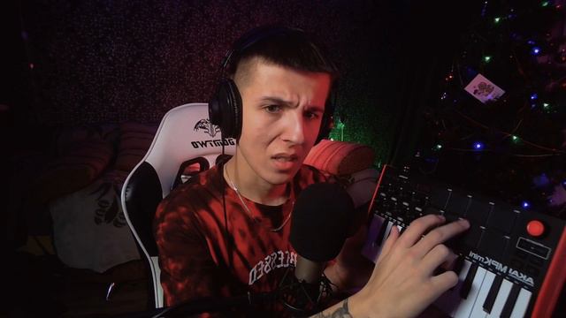 КТО Я ТАКОЙ? КАК НАЧАТЬ ДЕЛАТЬ БИТЫ С НУЛЯ ! КАК НАПИСАТЬ БИТ смотреть онлайн