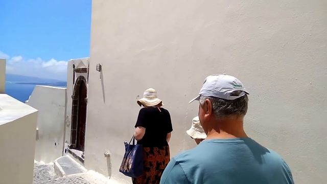 Греческие посиделки на канале Отвертка - путешествие на остров Санторини смотреть онлайн