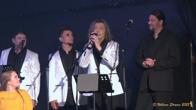 Carolina - "The Lighthouse" смотреть онлайн