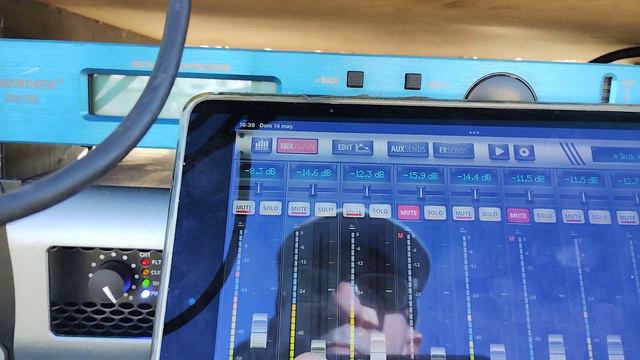 Nuevamente la soundcraft ui16 a pleno con el grupo Presente. смотреть онлайн