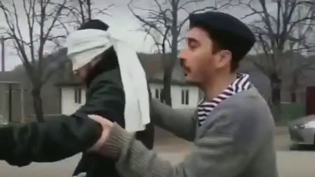 Жопу нюхает лошади смотреть онлайн