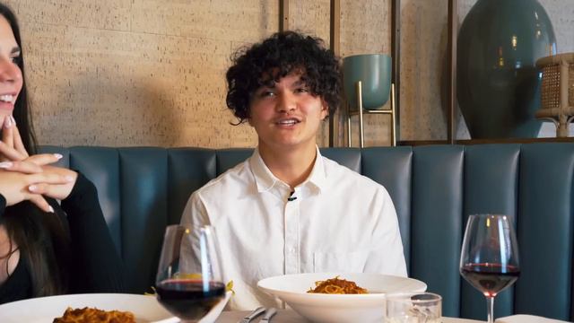 HOT TUB DATE WITH LAUREN ALEXIS (EXTREME) смотреть онлайн