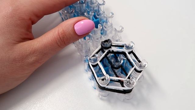 ПЕЧЕНЬЕ ОРЕО из резинок на станке. Миниатюра для кукол из резинок | OREO Rainbow Loom Bands смотреть онлайн