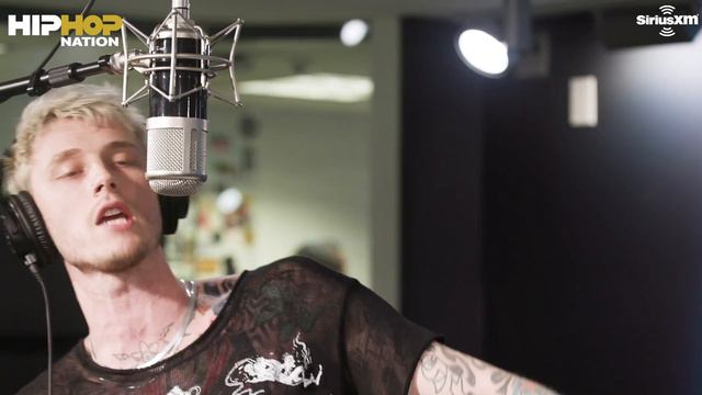 Machine Gun Kelly - El Diablo [LIVE @ SiriusXM] смотреть онлайн