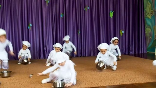 Танец весёлых поварят "Варись, кашка!" смотреть онлайн