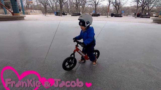 TREK BIKE VS STRIDER BIKE @ THE FORKS (WINNIPEG) смотреть онлайн