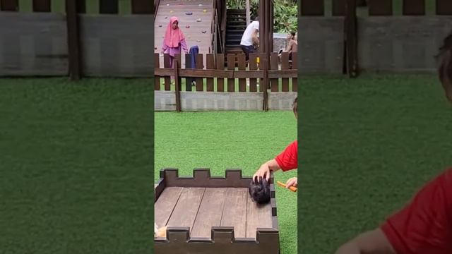 Mini Zoo Hotel Padma Bandung Feeding Rabbits #business #feeding #rabbit #hotel #hotelbintanglima смотреть онлайн