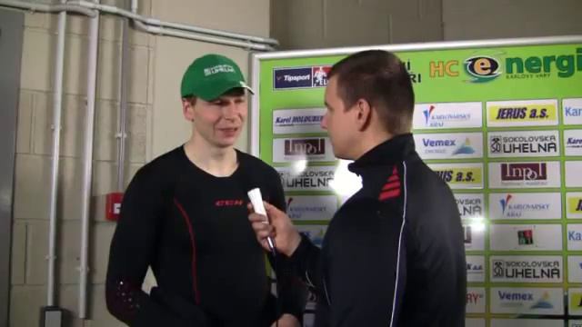 Rozhovor: Tomáš Micka - první zápas za HC Energii смотреть онлайн