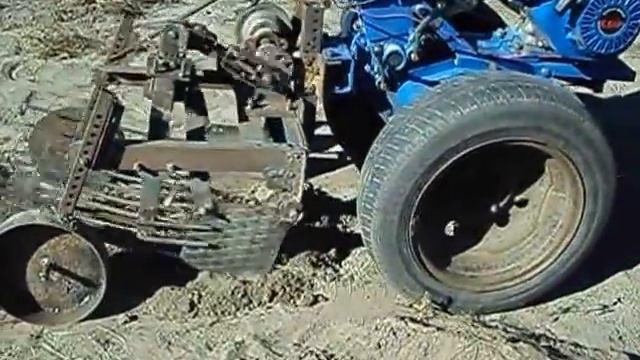 Работа грохотной Картофелекопалки. Work grohotnoy Potato. смотреть онлайн