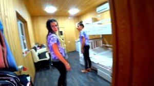 СТАРУХА ПРИШЛА К НАМ В ДОМ!