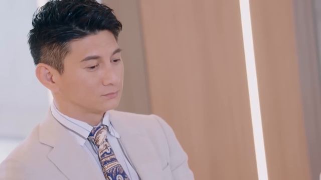 上司抢了灰姑娘的设计邀功，怎料灰姑娘一问设计材料她立马露出马脚 🧁 Chinese Television Dramas 吴奇隆 颖儿