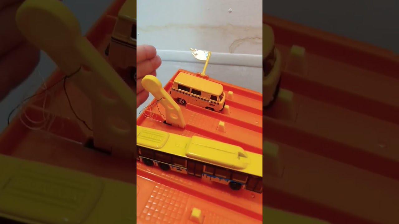 Автобус против УАЗ Буханки