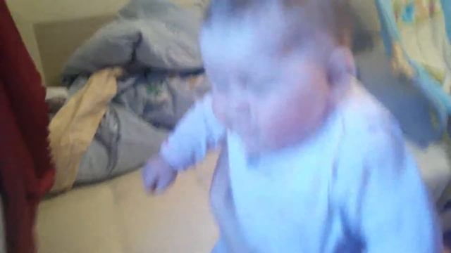 Кущаем творож Агуша