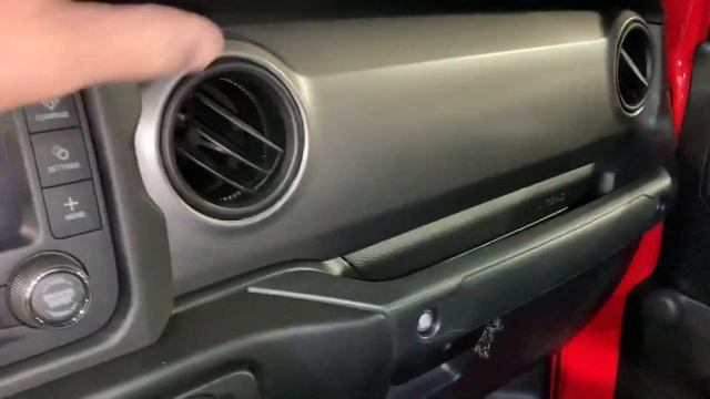 2022 Jeep Gladiator Willys Review смотреть онлайн