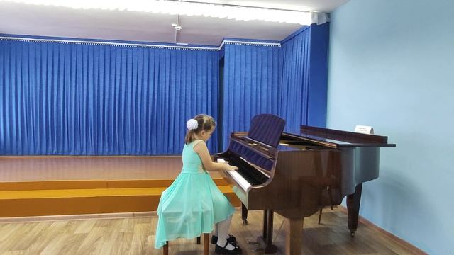 Шампорова Ульяна, Респ. Башкортостан, г. Благовещенск, П. Чайковский- Полька смотреть онлайн