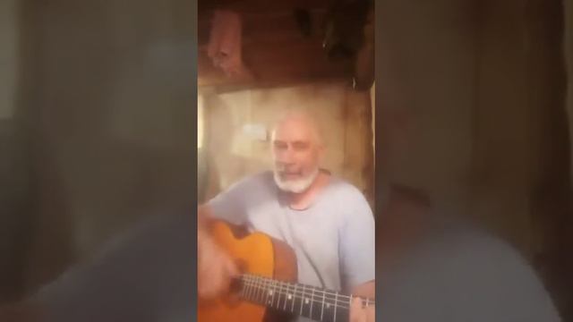 Дым костра создаёт уют. смотреть онлайн