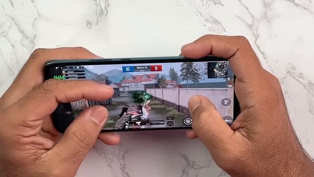 Moto Edge 30 Full Review After 15 Days of Usage - Smoothest and Cleanest Android Experience? смотреть онлайн