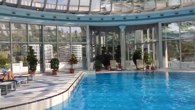 Завтрак, бассейн и пляж санатория « Мыс Видный» Сочи смотреть онлайн