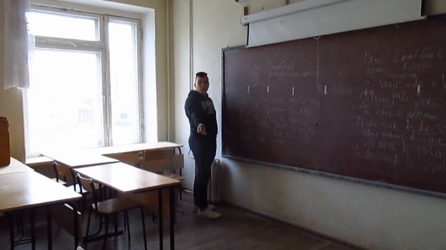 Как вести себя, если опоздал на пару. Лайфхак смотреть онлайн