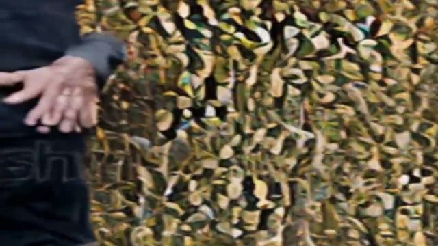 [AI] bill gates hugging gold in the forest смотреть онлайн