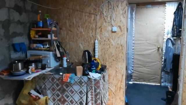 Затопили печь в бане. Моя новая временная кухня смотреть онлайн